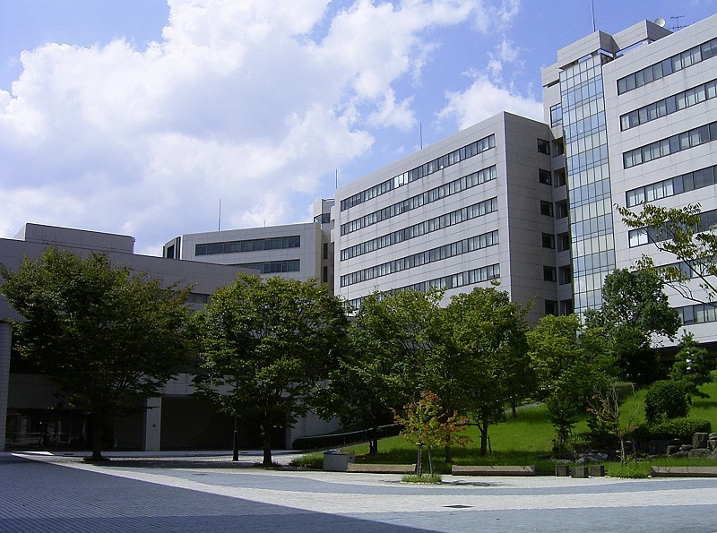 大学・短大　国立九州工業大学情報工学部（大学・短大）まで1444m