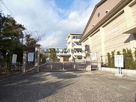 小学校　大垣市立荒崎小学校（小学校）まで500m
