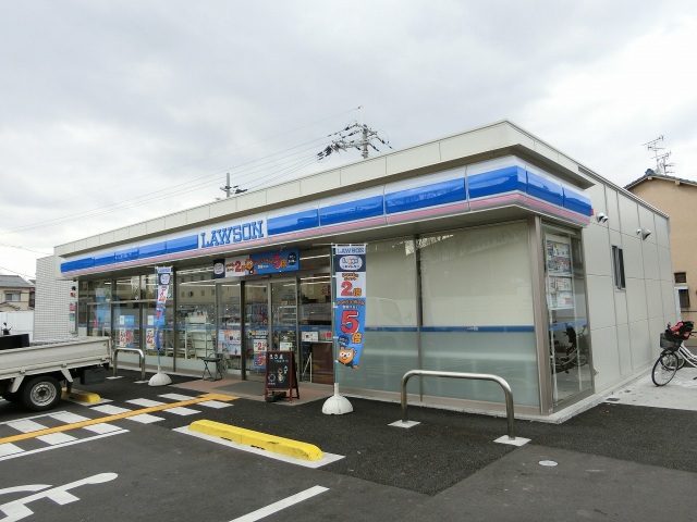 コンビニ　ローソン佐堂町3丁目店（コンビニ）まで539m