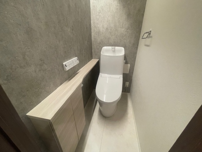 トイレ　温水洗浄便座付トイレ