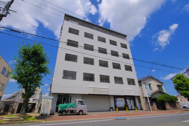 奈良市南新町のマンションの建物外観