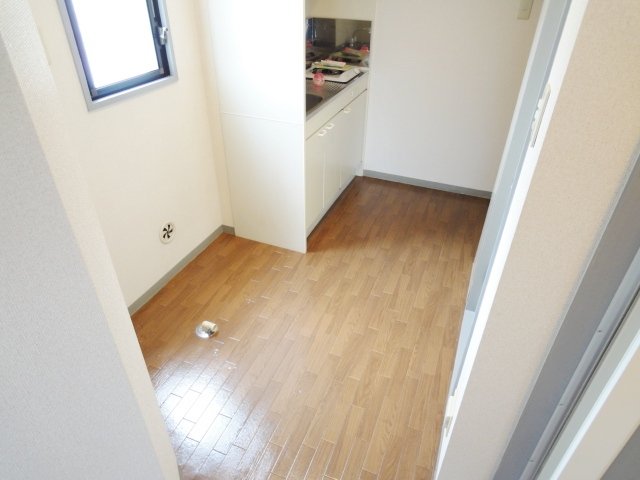 その他　写真は別号室のものです。