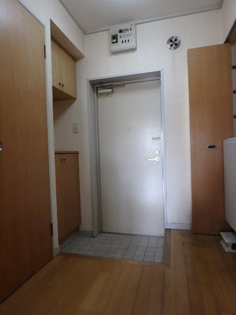 玄関　家具家電一式付き、仲介手数料半月分