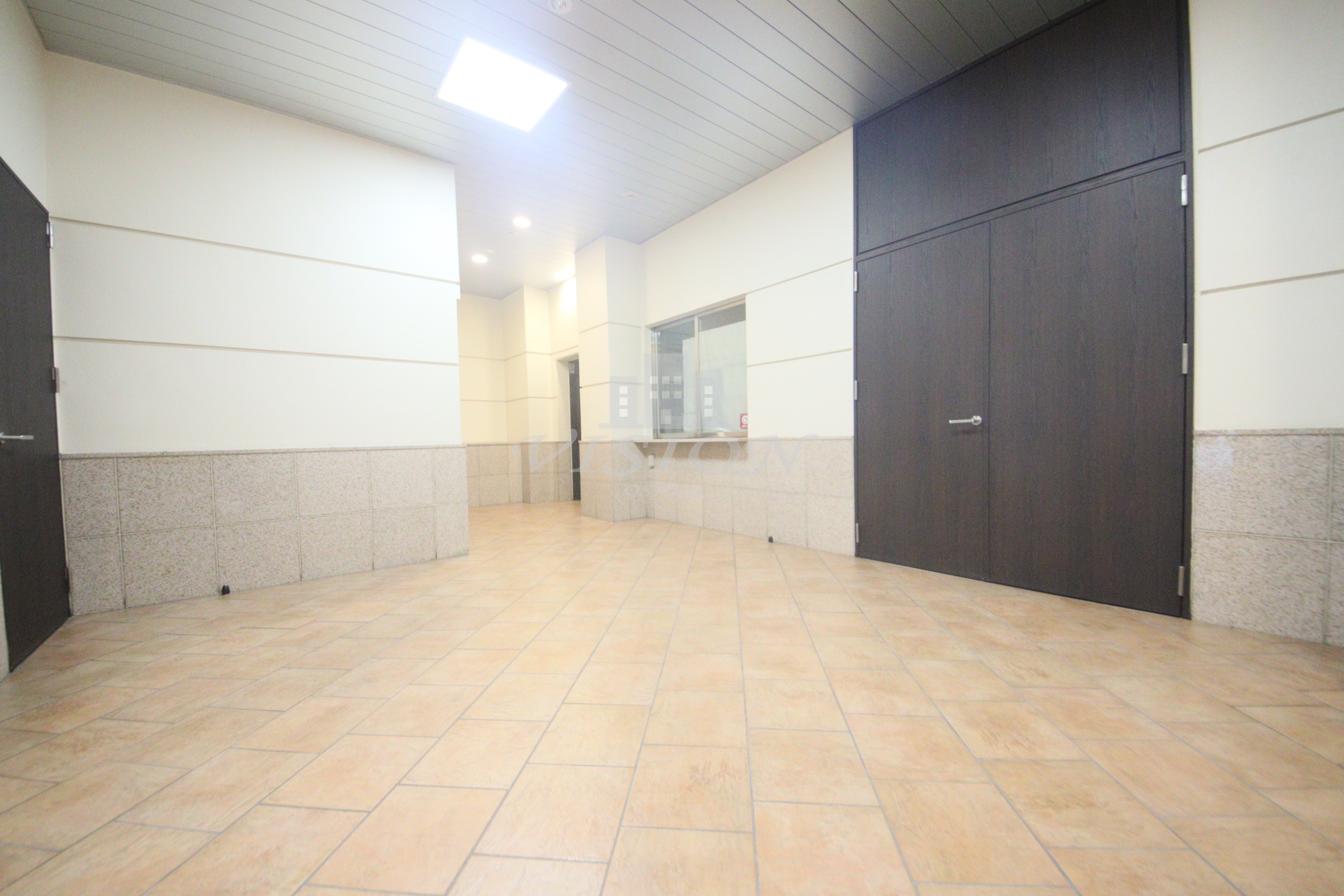 地下鉄御堂筋線 江坂駅 徒歩9分 11階建 築20年の外観写真