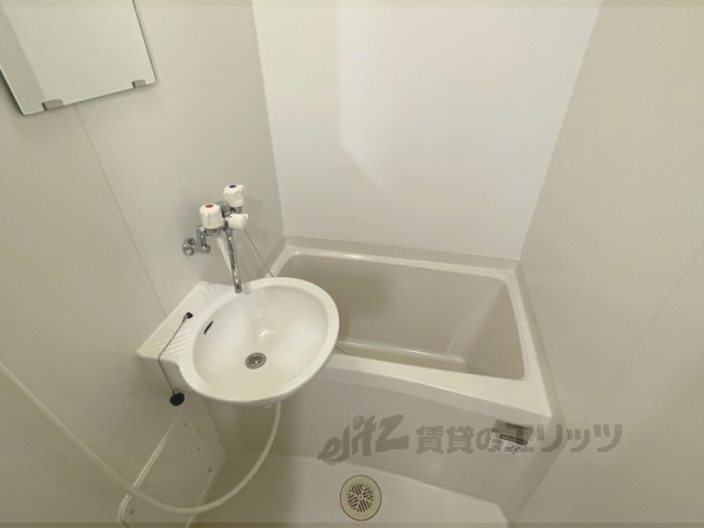 バス・シャワールーム　バス