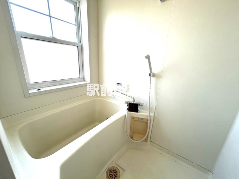 バス・シャワールーム　窓付き★お風呂★