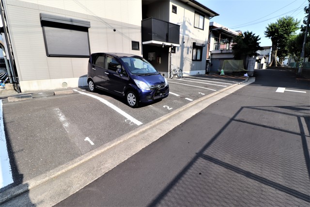 駐車場　敷地内駐車場