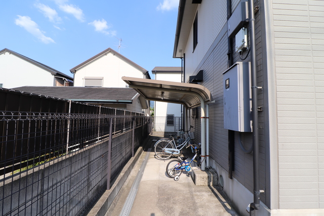 その他共有部分　屋根付き駐輪場