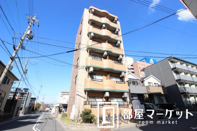 【豊田市山之手のマンションの建物外観】