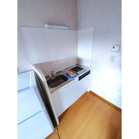 キッチン　ＩＨクッキングヒーター付き