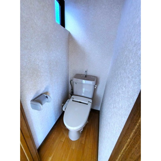 トイレ　温水洗浄暖房便座付き