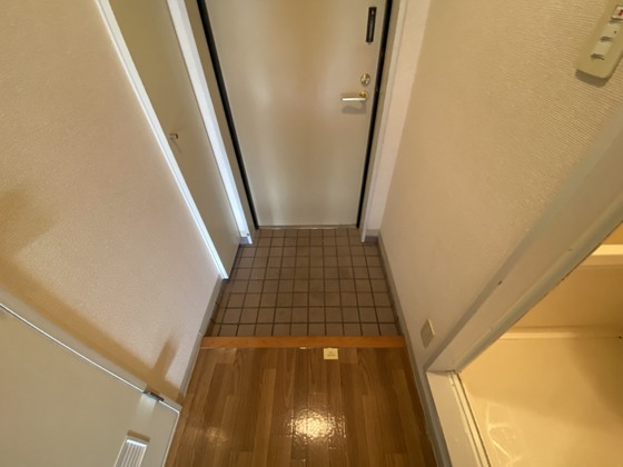 玄関　※別部屋の写真です