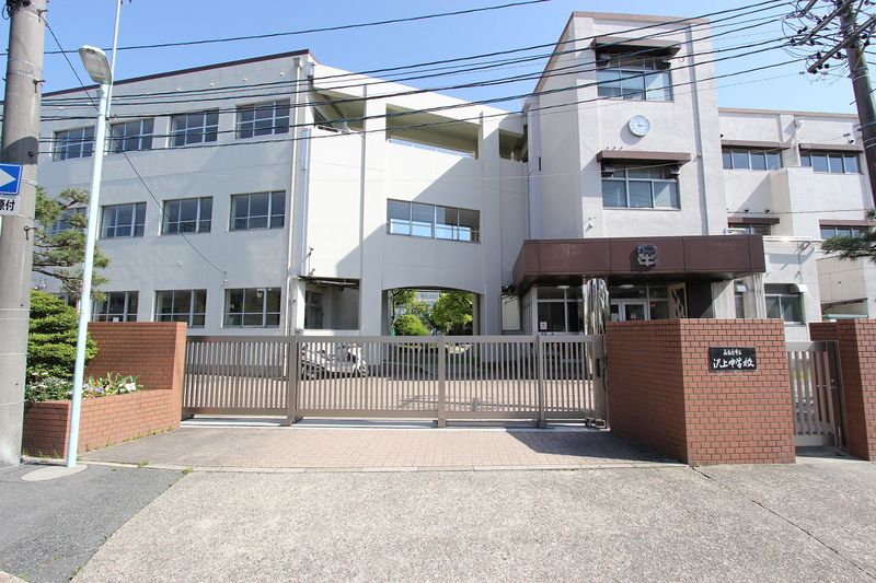 【THE RESIDENCE KANAYAMA SOUTHの中学校】