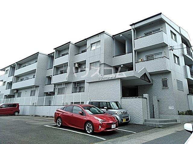 名古屋市名東区西里町のマンションの建物外観