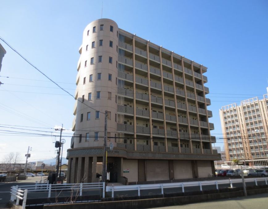 宗像市栄町のマンションの建物外観