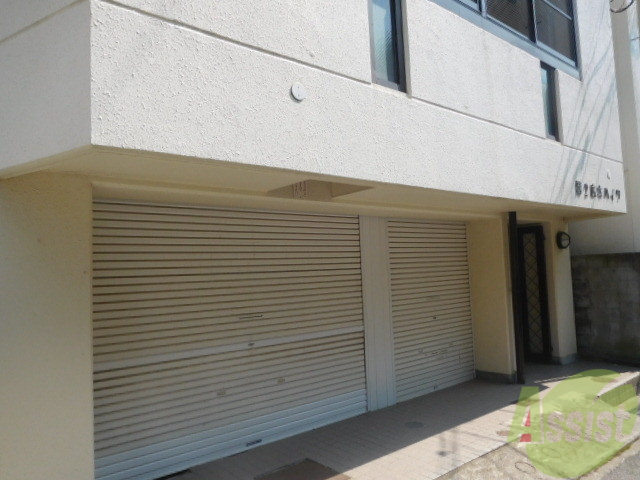 エントランス　エントランスはこんな感じ至って普通です。