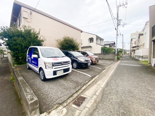 【プレミール高松の駐車場】