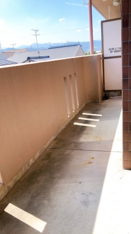 バルコニー　バルコニーがあります