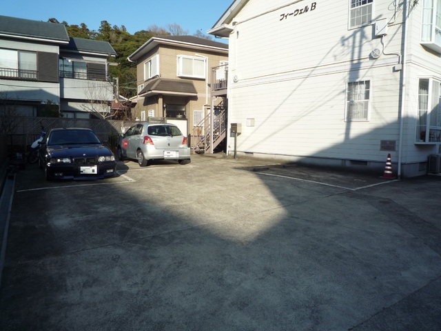 駐車場　敷地内駐車場（要空き確認）