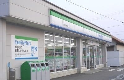 その他　ファミリーマート高松川部店さんまで750m