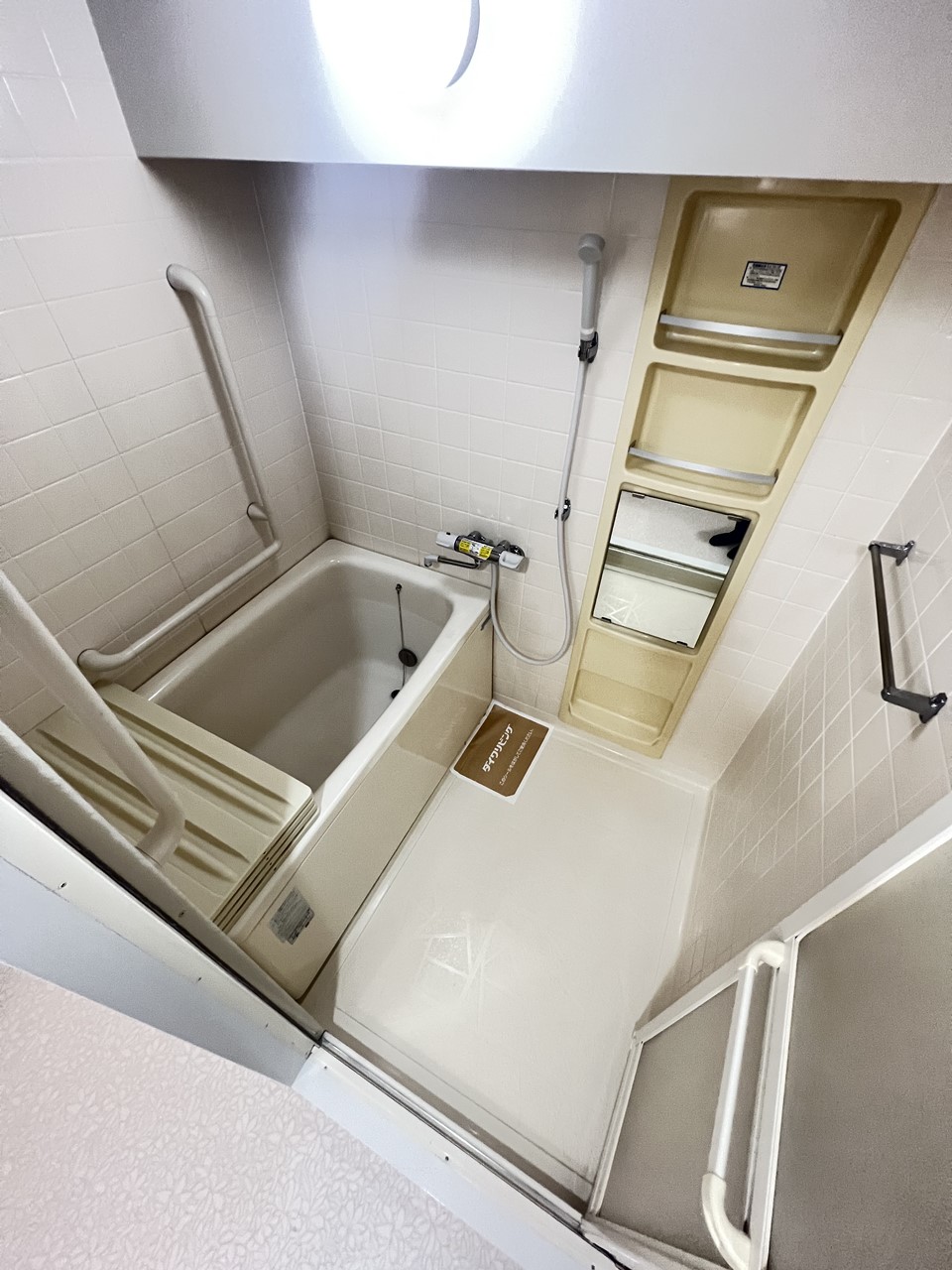 バス・シャワールーム　※同物件、別部屋の写真です