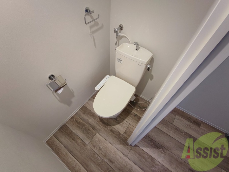 トイレ　こちらはトイレです。清潔感があり、安心して使用できます。