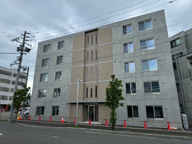 江別市野幌町のマンションの建物外観