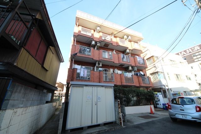 さいたま市大宮区土手町のマンションの建物外観