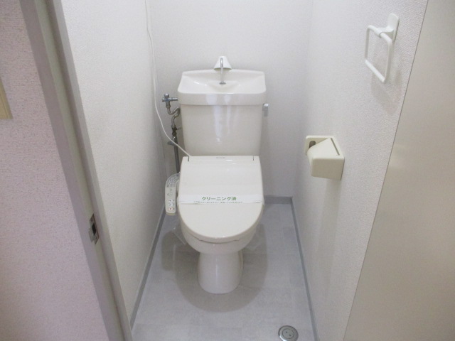 トイレ　洗浄便座新品設置致しました！