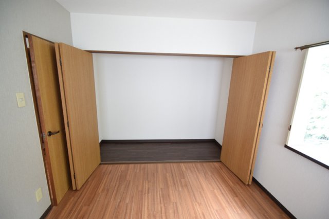 収納　洋室にある収納スペース、大容量！