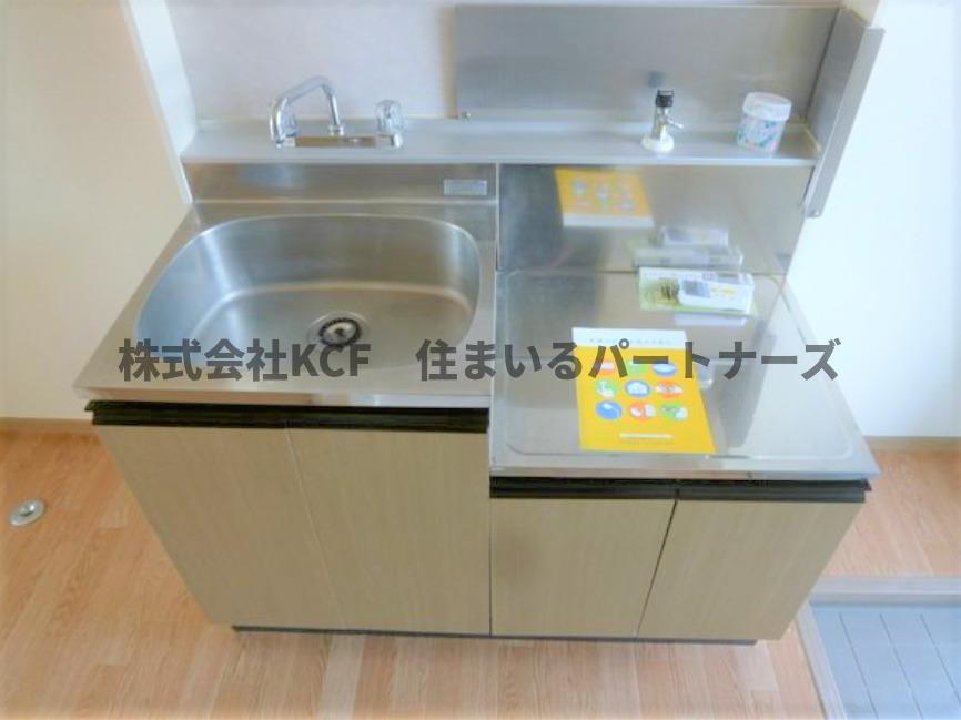 キッチン　コンパクトなキッチンで掃除もラクラク