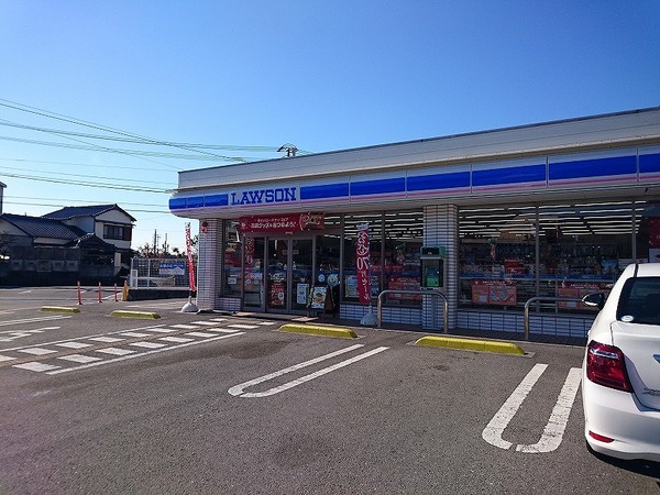 コンビニ　ローソン高知一宮店（コンビニ）まで570m