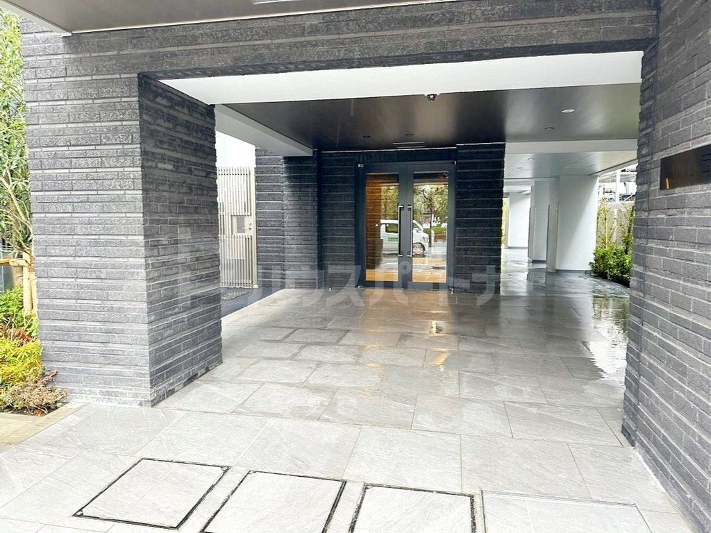 エントランス　エントランス