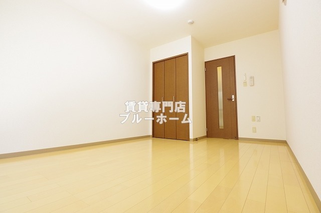 居室・リビング　7.5帖の明るい洋室！