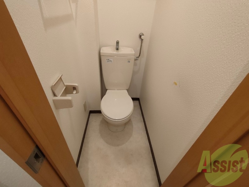 トイレ　ウォシュレット機能がついたトイレ。安心して使用できますね。