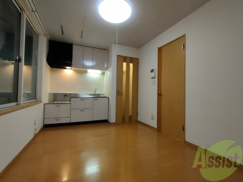 居室・リビング　広くてキレイなお部屋が広がっていて、充実した生活が送れそう。