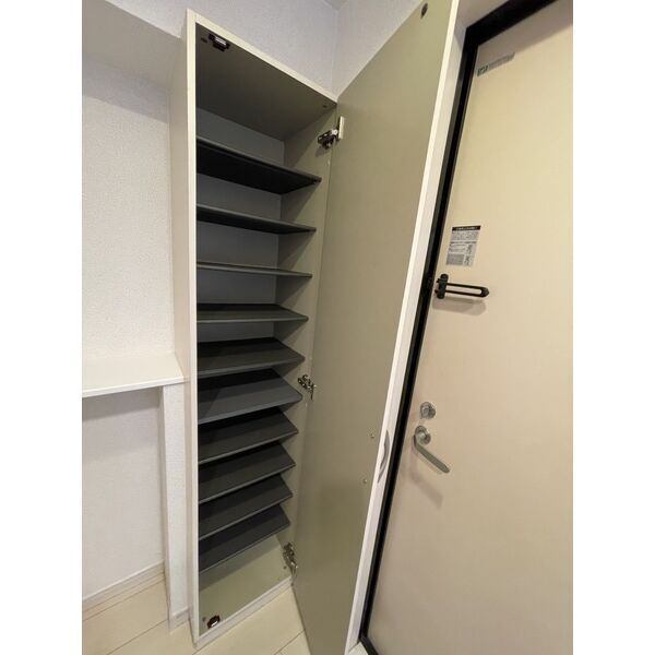 玄関　シューズボックス