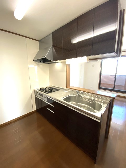 キッチン　3口コンロシステムキッチン