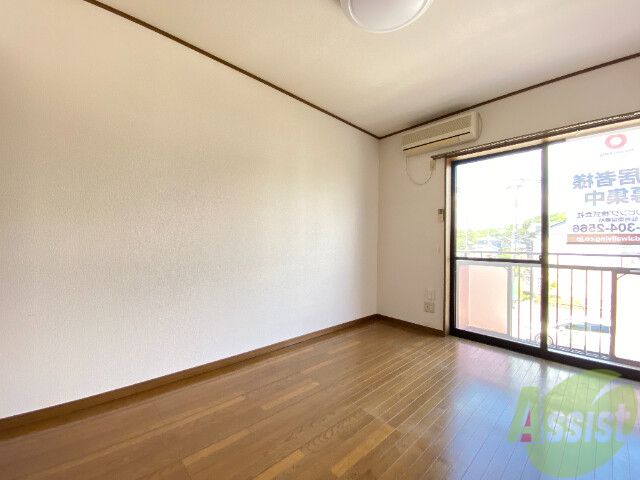 居室・リビング　広々としたリビングで快適にお過ごし頂けます。