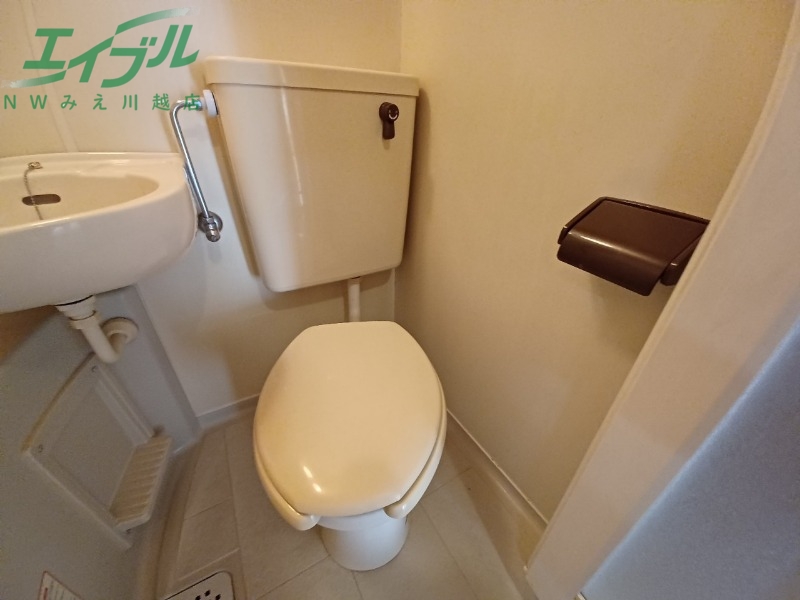 トイレ　同型参考写真