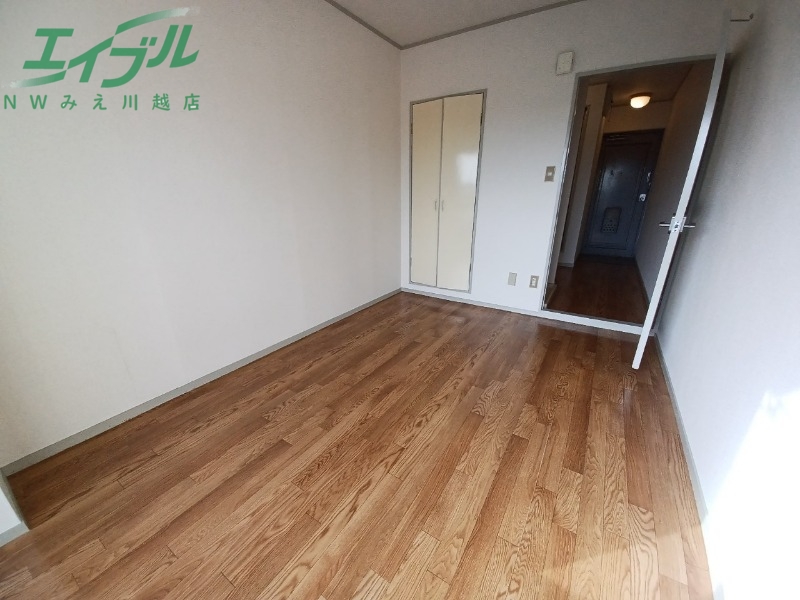 居室・リビング　同型参考写真