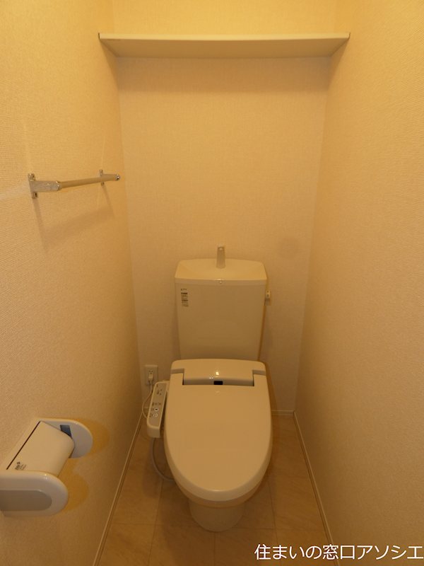 トイレ　ウォシュレット便座