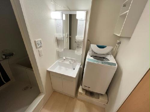 洗面設備　洗濯機　洗面