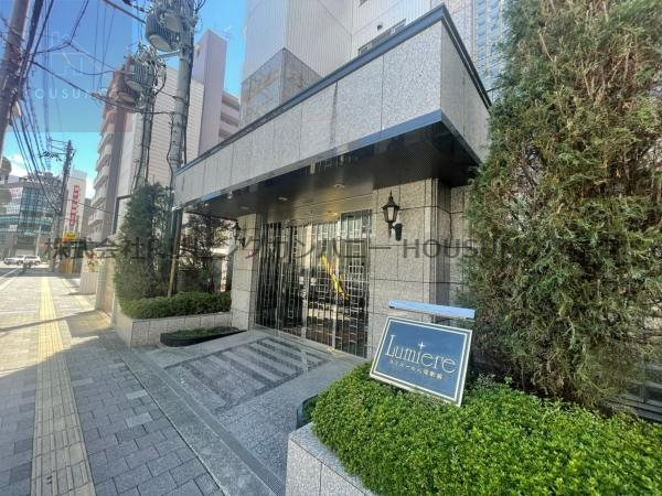 エントランス　ゆとりのあるエントランスです