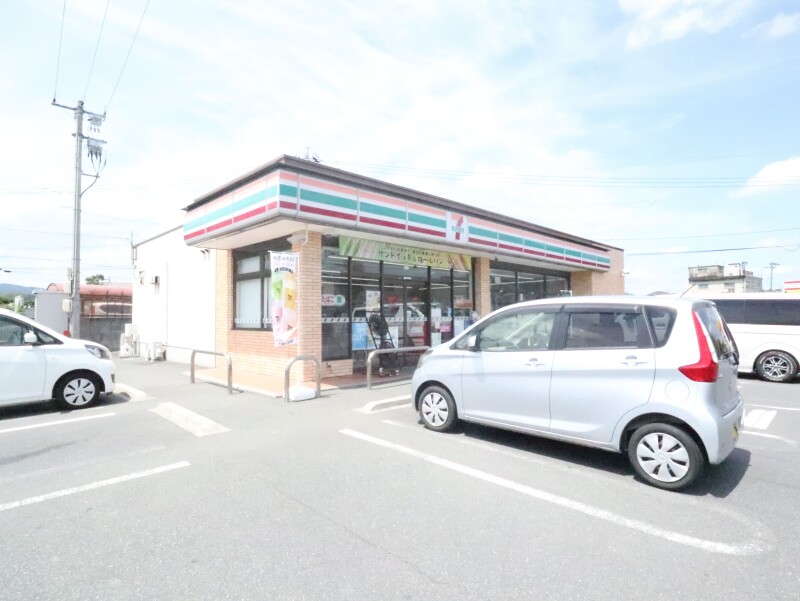 コンビニ　セブンイレブン　真備川辺店（コンビニ）まで397m
