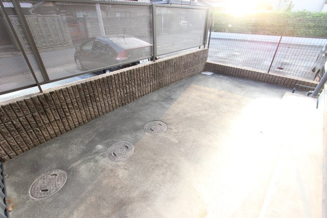 庭　参考写真です。現況優先。