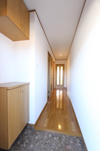 玄関　参考写真です。現況優先。