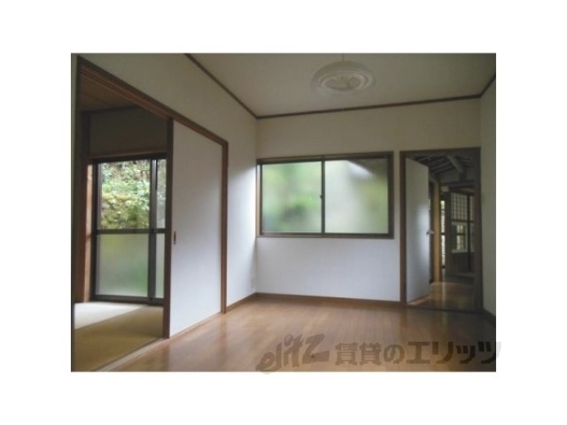 居室・リビング　居室