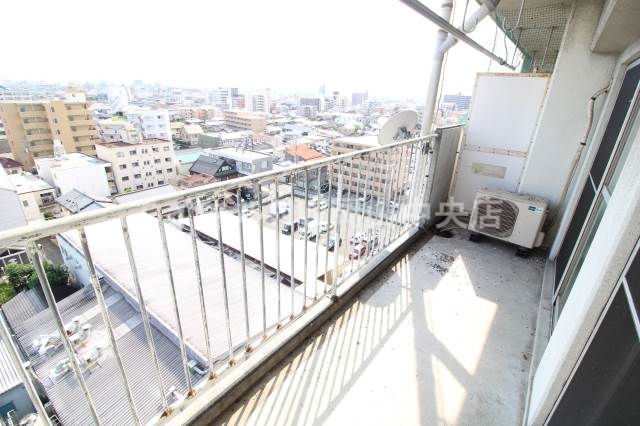 バルコニー　ダイニングスペース