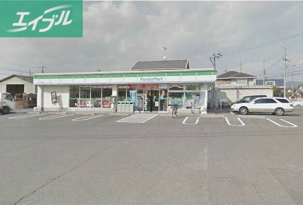 コンビニ　ファミリーマート岡山兼基店（コンビニ）まで363m